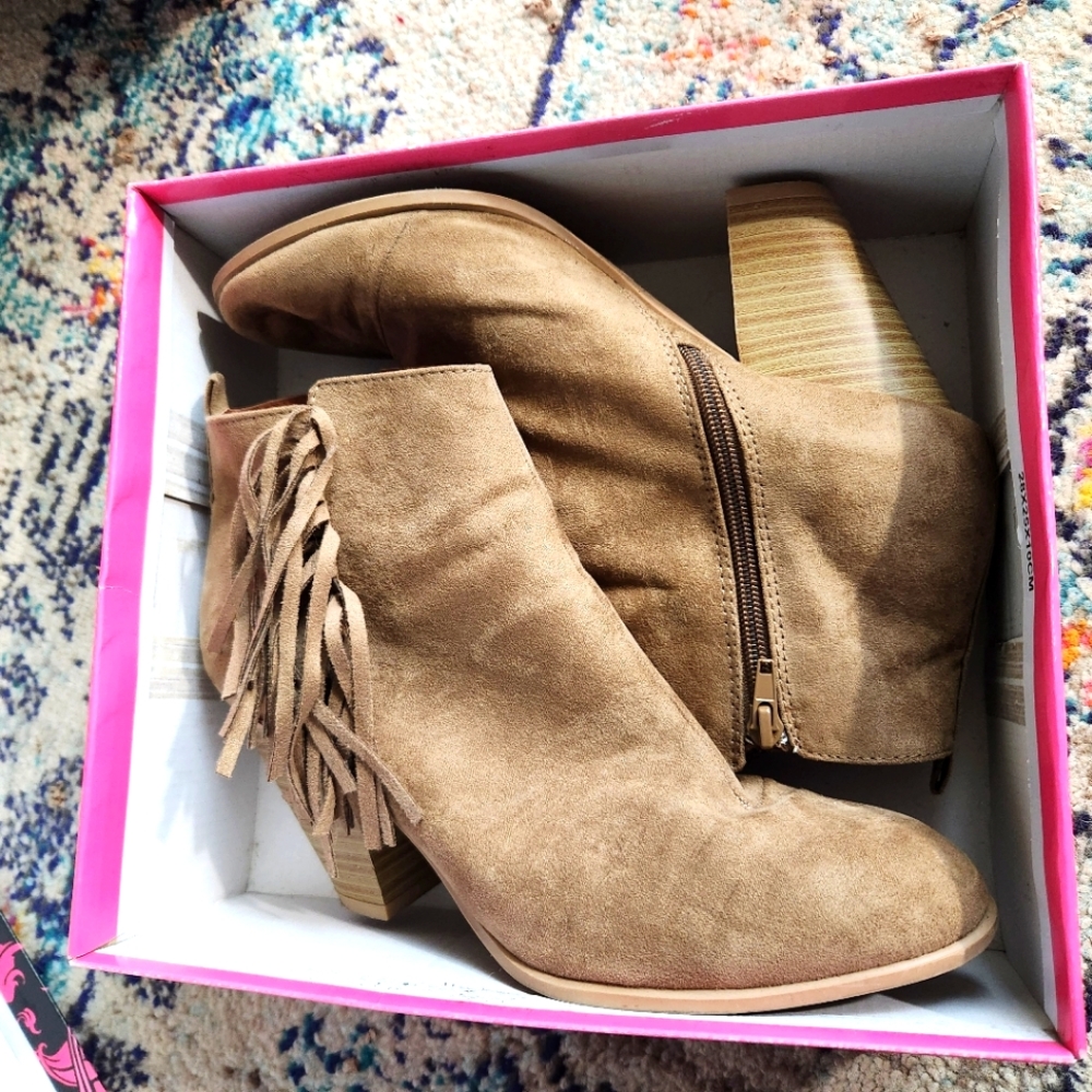 Size 10 Taupe Ladies Suede Heeled Booties